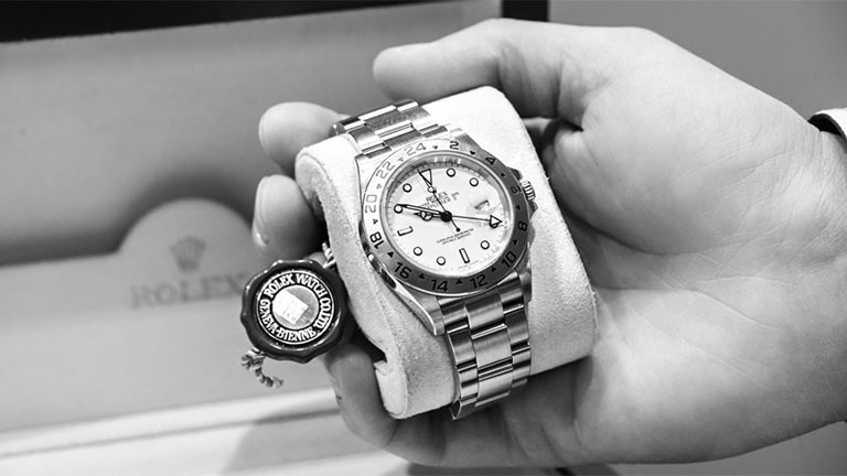 Pre-owned watches