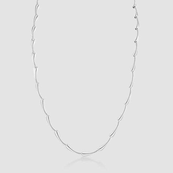 Silver tapered pod design necklace