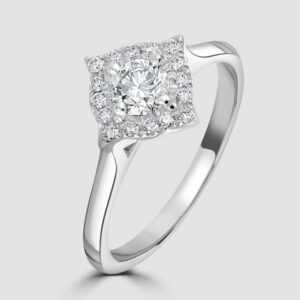 Diamond shape diamond cluster ring