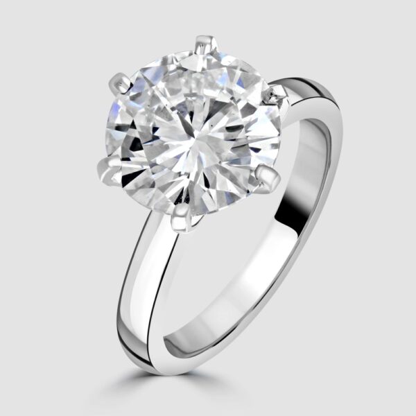 Stunning 4.02ct diamond solitaire ring